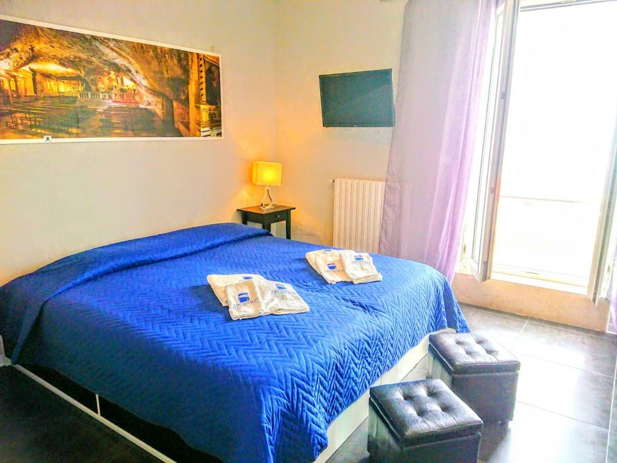 Rooms Gli Arcangeli 2 - Affitti Brevi Italia モンテ・サンタンジェロ エクステリア 写真