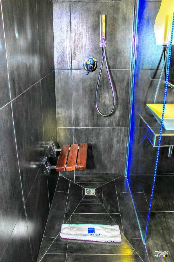 Rooms Gli Arcangeli 2 - Affitti Brevi Italia モンテ・サンタンジェロ エクステリア 写真