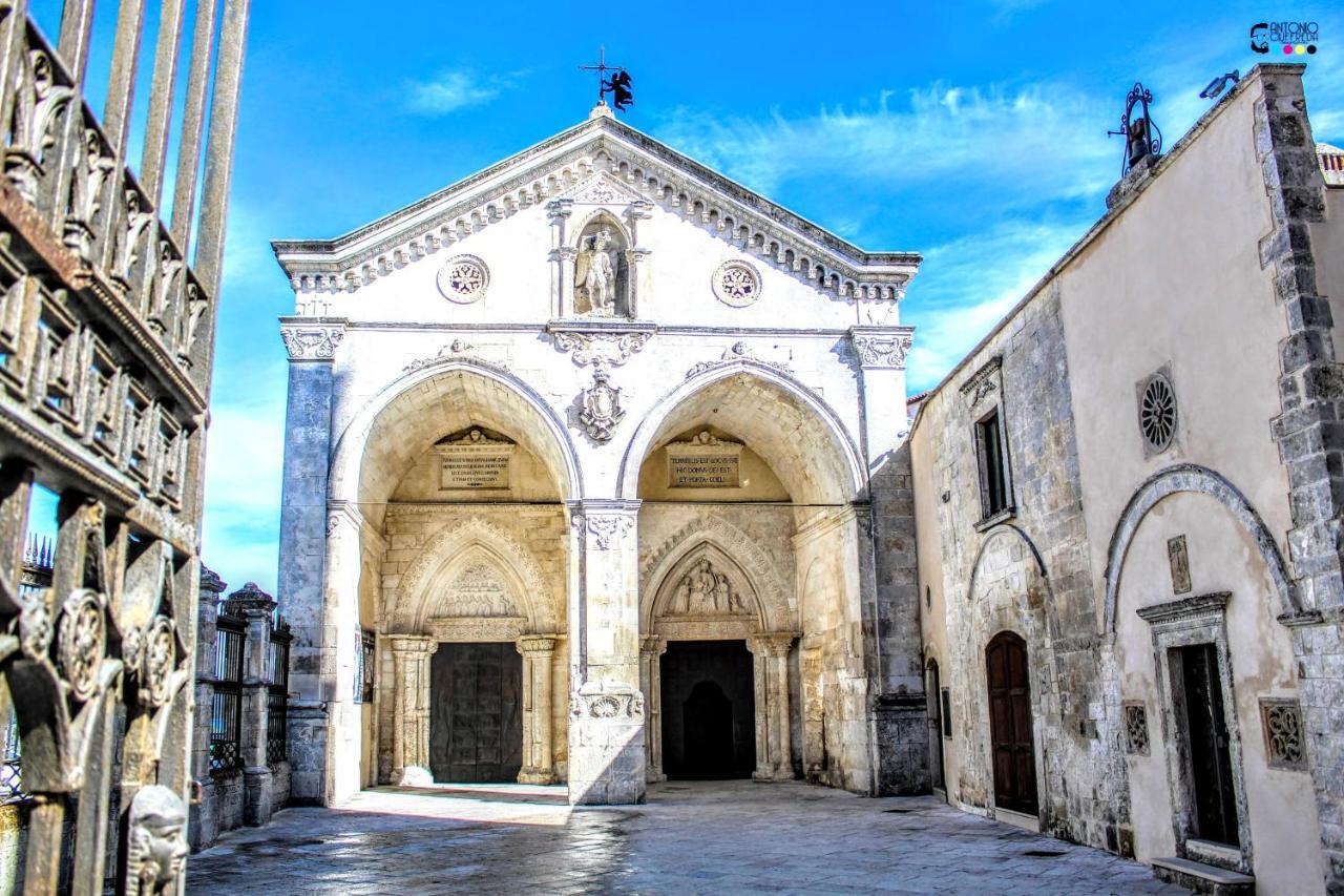 Rooms Gli Arcangeli 2 - Affitti Brevi Italia モンテ・サンタンジェロ エクステリア 写真